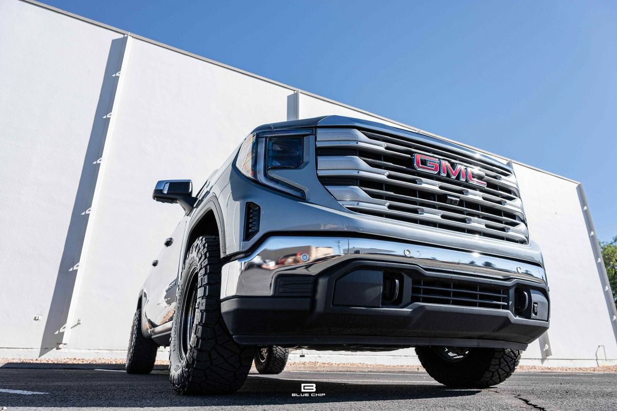 Used 2025 GMC Sierra 1500 SLE w/ X31 Off-Road Package AWD/4WD image 21