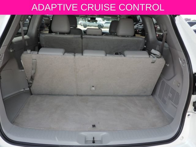 Used 2019 Toyota Highlander Plus FWD image 14