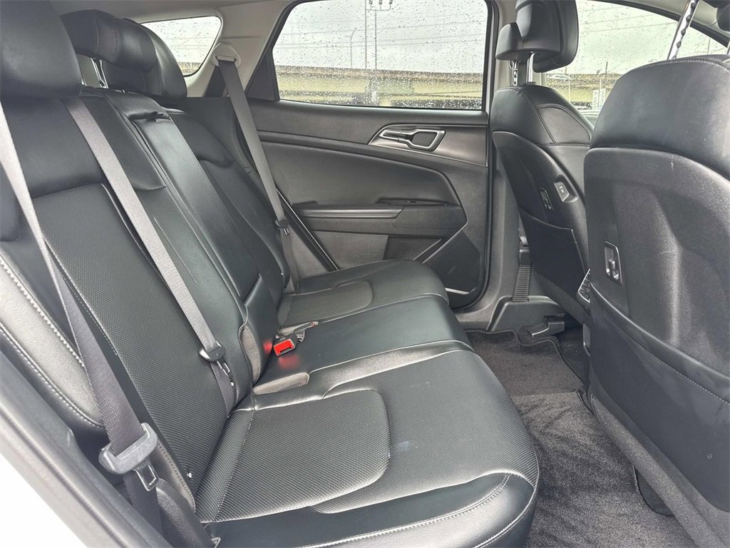 Used 2023 Kia Sportage EX image 16