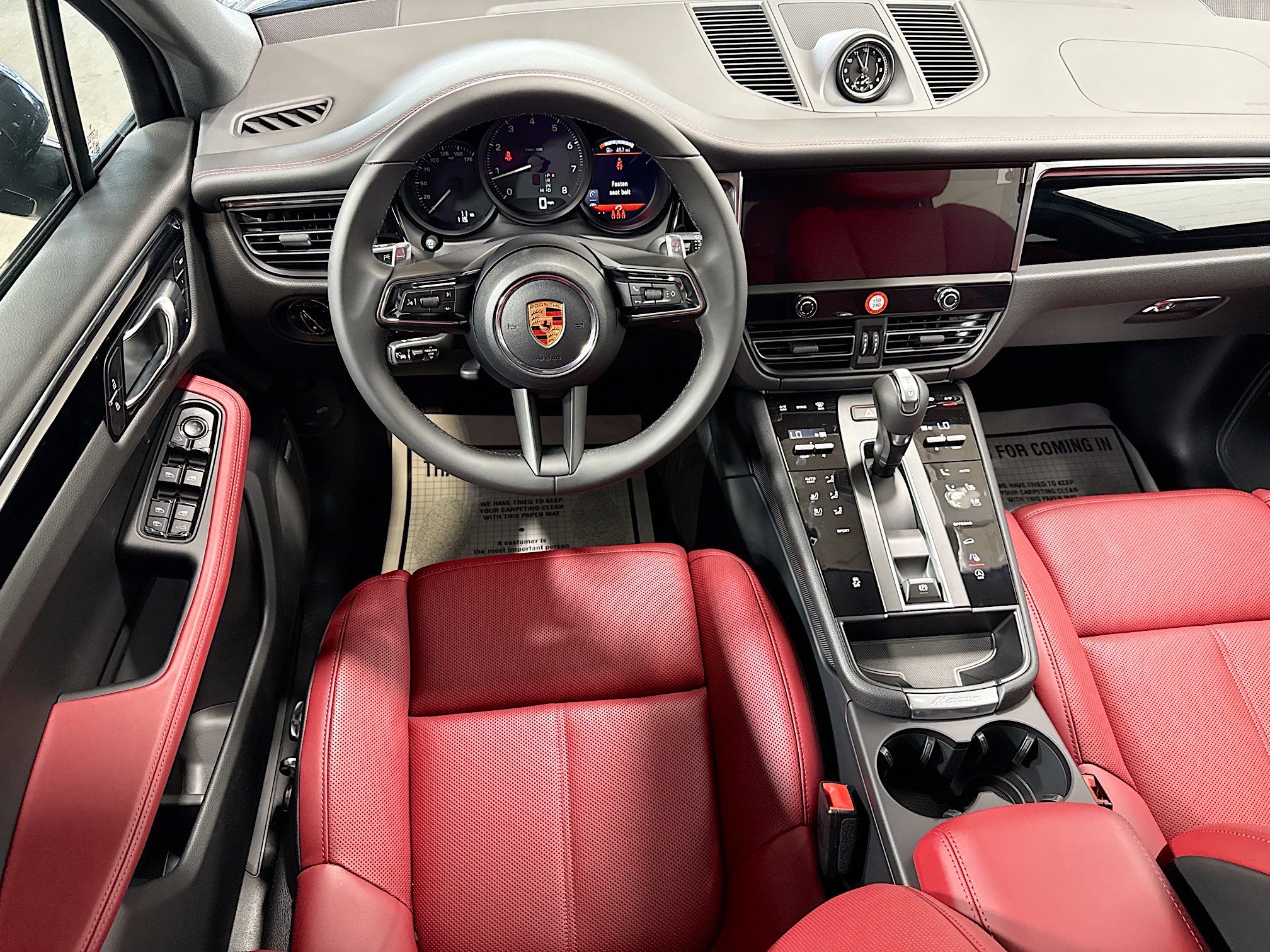 Certified 2026 Porsche Macan AWD/4WD image 15