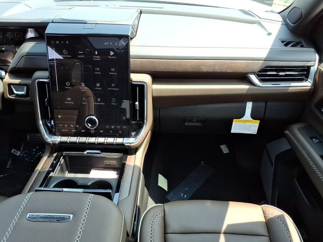 New 2026 GMC Yukon XL Denali Ultimate AWD/4WD image 19