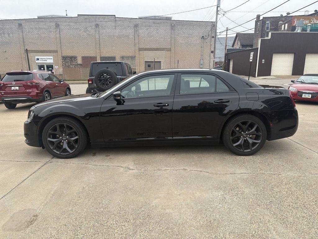 Used 2021 Chrysler 300 S RWD image 4