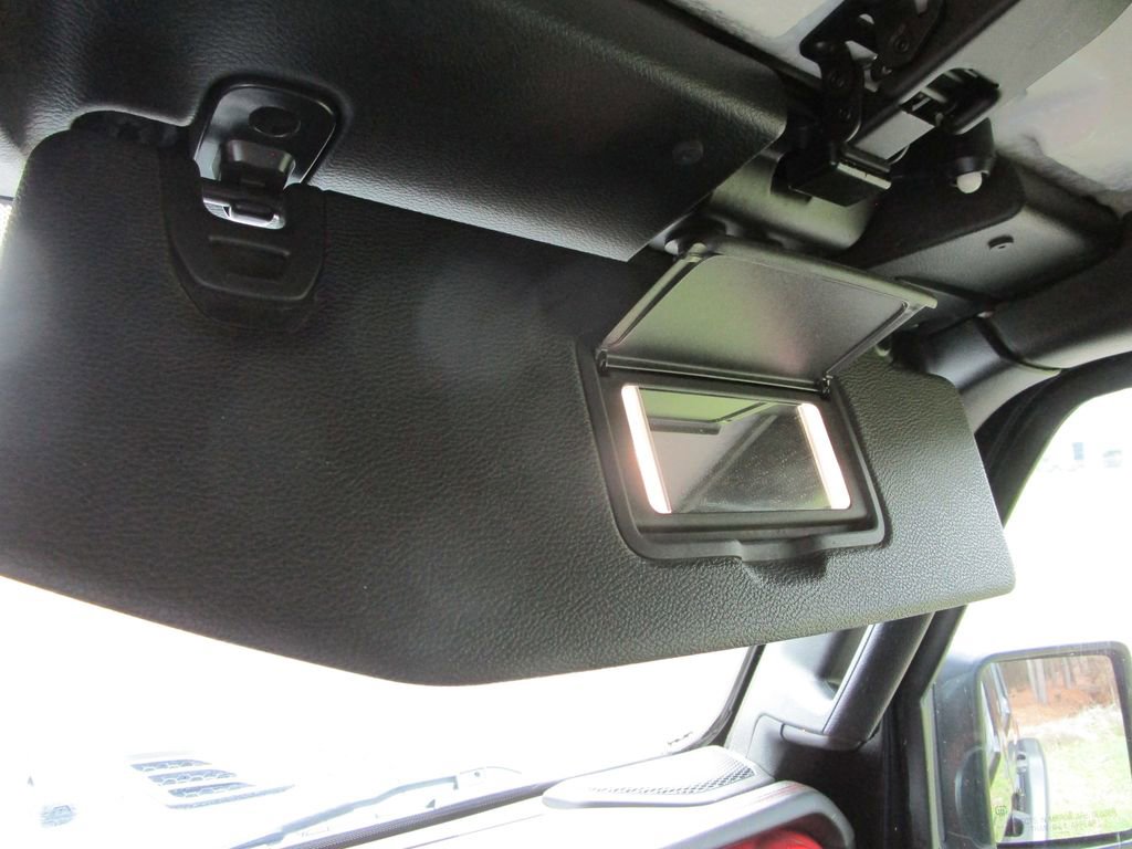 Used 2020 Jeep Wrangler Unlimited Rubicon w/ Dual Top Group image 38