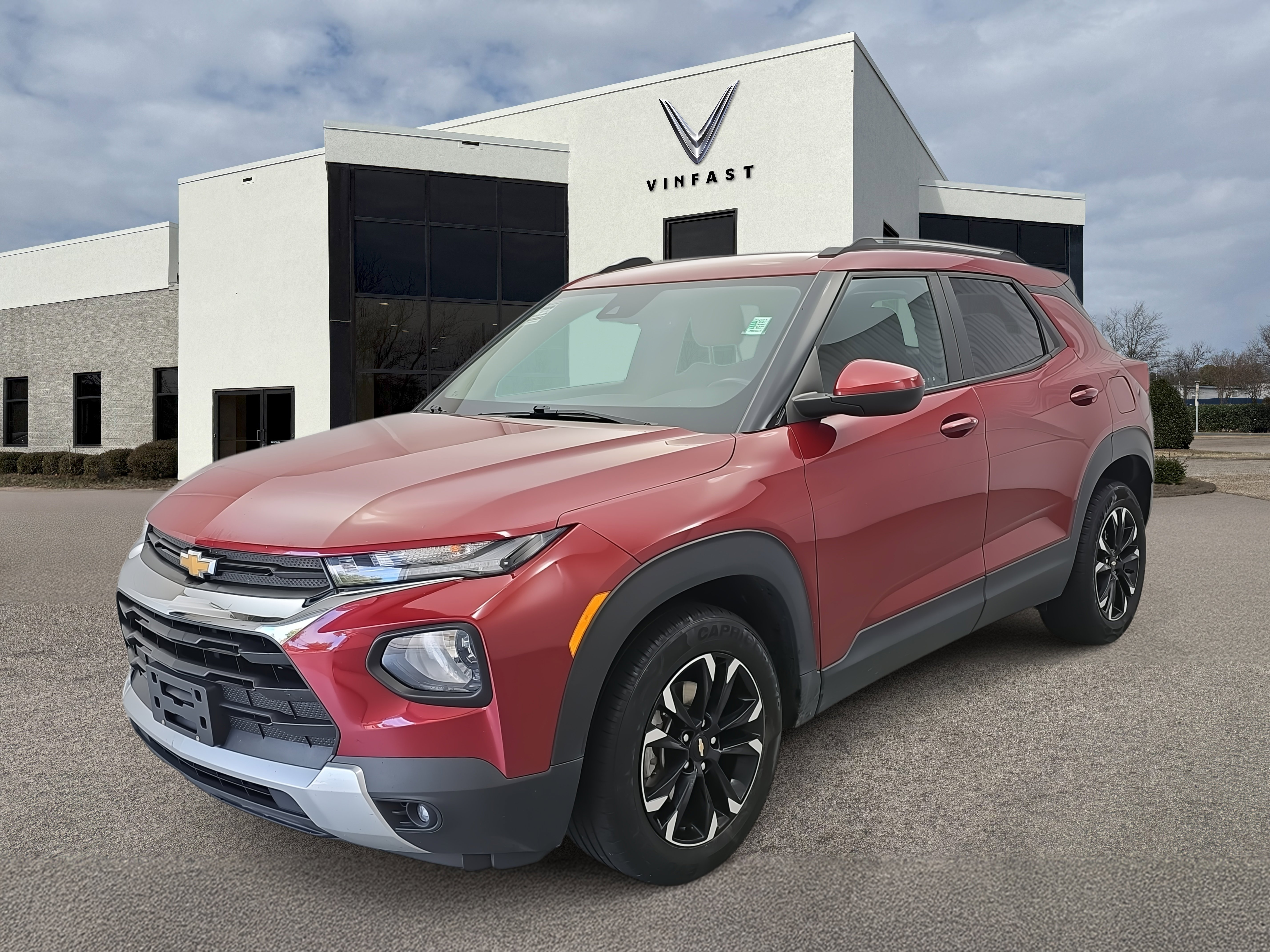 Used 2021 Chevrolet TrailBlazer LT w/ Premium Seating Package image 1