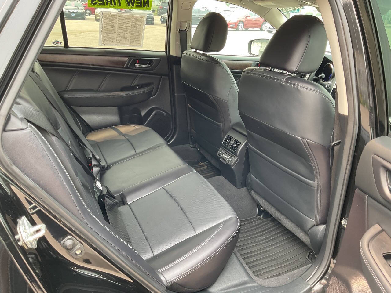 Used 2018 Subaru Outback 3.6R Limited AWD/4WD image 39