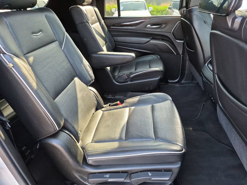 Used 2021 Cadillac Escalade ESV Sport w/ Driver Assist Tech Package AWD/4WD image 20