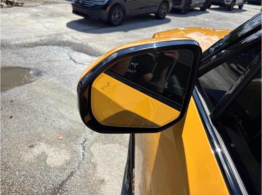 Used 2023 Rivian R1S AWD Adventure Quad image 20