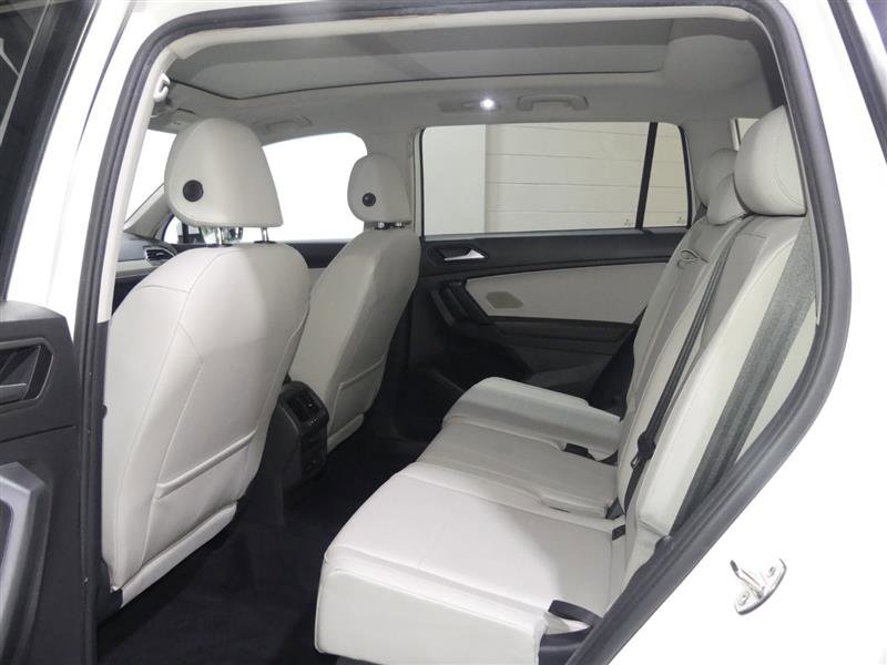 Used 2019 Volkswagen Tiguan SE w/ Panoramic Sunroof Package image 27