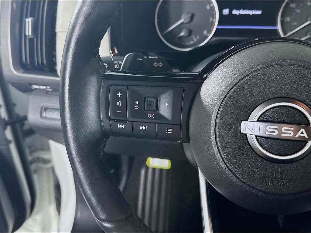 Used 2022 Nissan Pathfinder SL FWD image 26