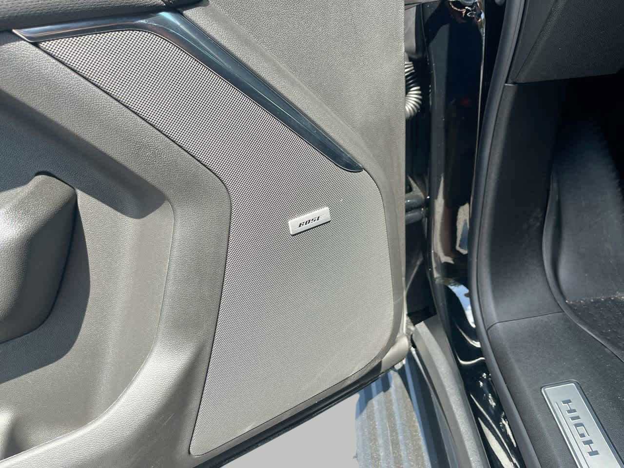 New 2026 Chevrolet Suburban High Country image 17