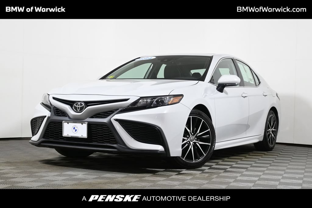 Used 2024 Toyota Camry SE w/ Cold Weather Package