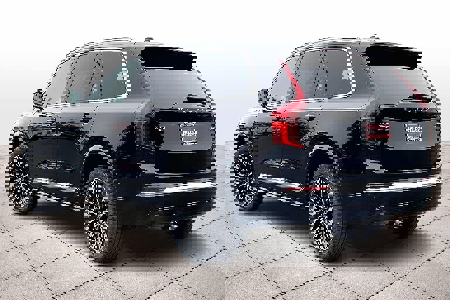 New 2026 Volvo XC90 B5 Plus image 3