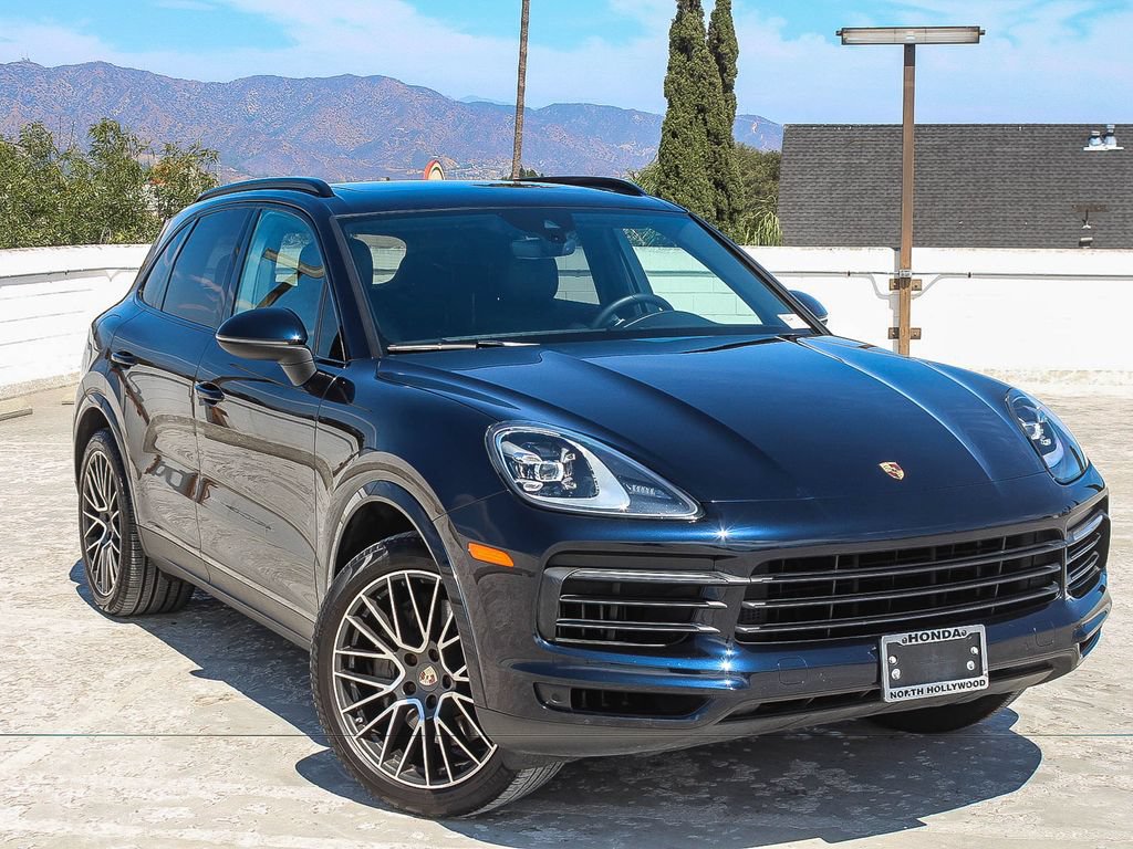 Used 2019 Porsche Cayenne S w/ Premium Package AWD/4WD image 1