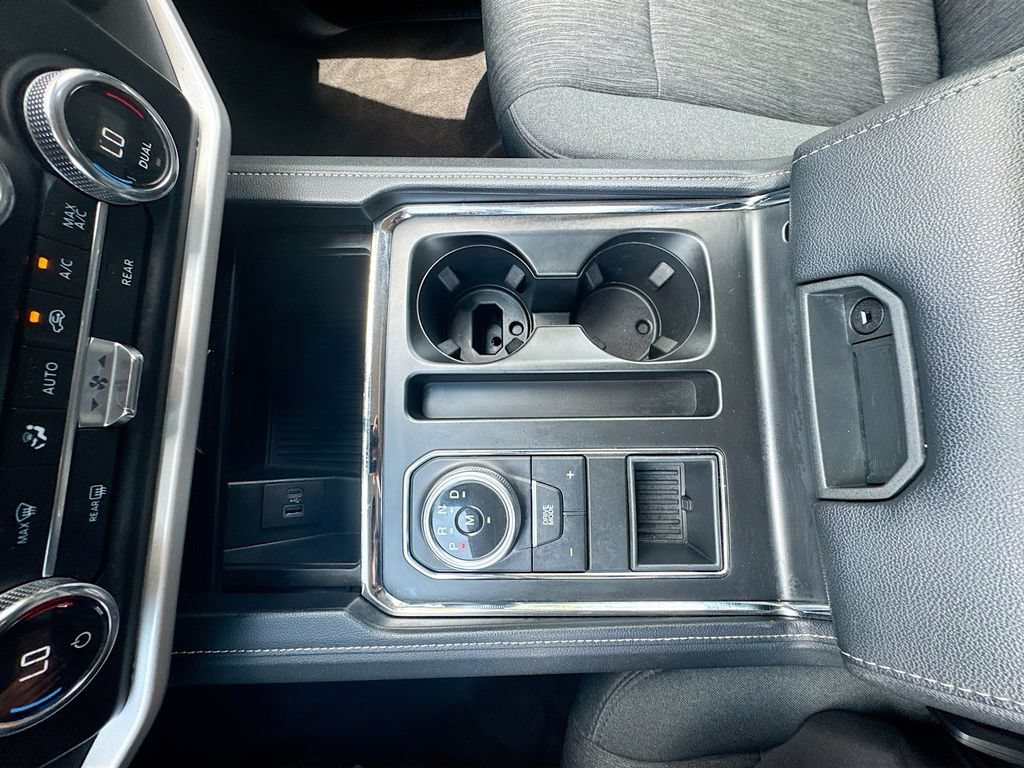 Used 2022 Ford Expedition XLT RWD image 25
