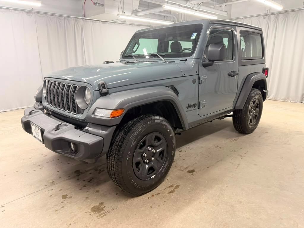Used 2025 Jeep Wrangler Sport AWD/4WD image 4