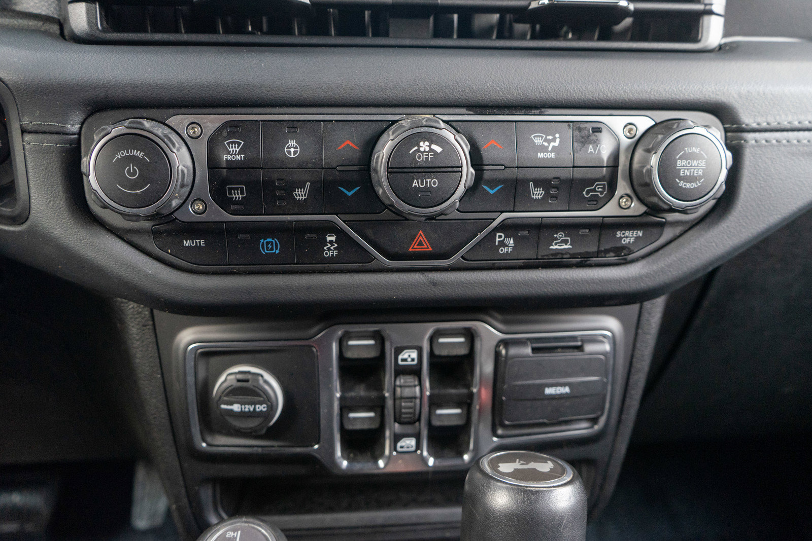 Used 2024 Jeep Wrangler High Altitude AWD/4WD image 20