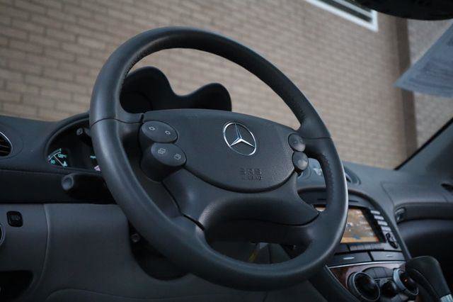 Used 2005 Mercedes-Benz SL 500 image 21