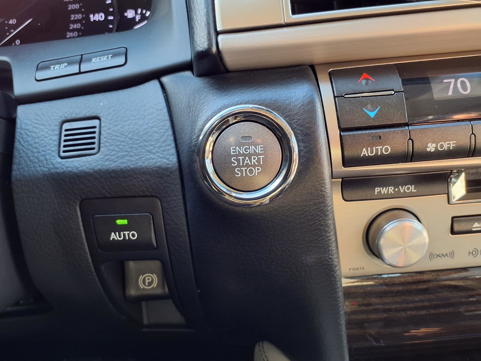 Used 2015 Lexus LS 460 w/ Comfort Package image 12