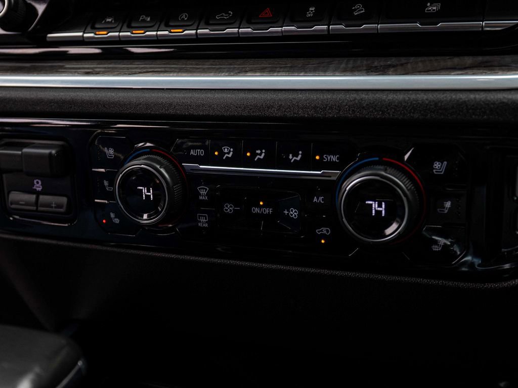 Used 2022 Chevrolet Silverado 1500 LTZ image 22