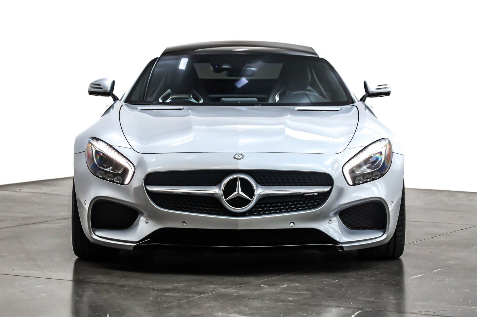 Used 2016 Mercedes-Benz AMG GT S image 2