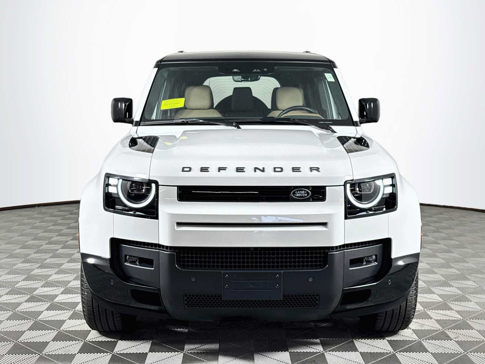 Used 2026 Land Rover Defender 130 X-Dynamic SE AWD/4WD image 2