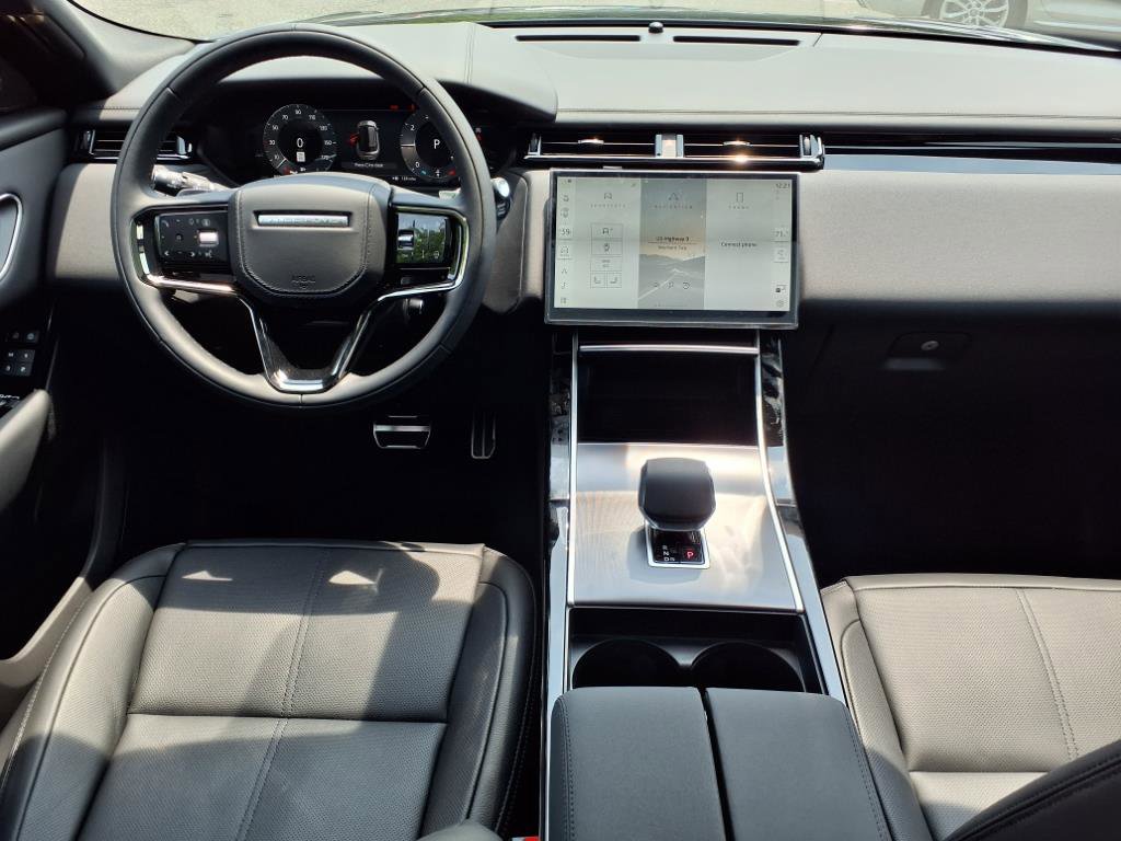 New 2026 Land Rover Range Rover Velar Dynamic SE image 4