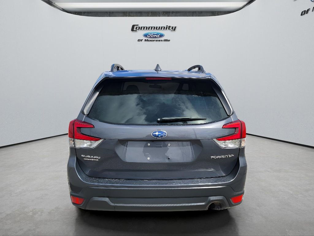 Used 2022 Subaru Forester Premium AWD/4WD image 9