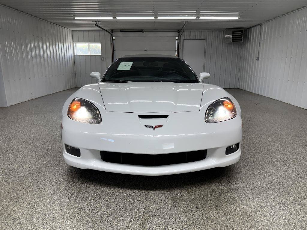 Used 2011 Chevrolet Corvette Grand Sport w/ Preferred Equipment Group RWD image 7
