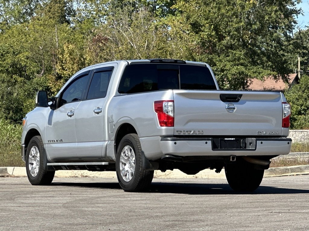 Used 2018 Nissan Titan SV w/ SV Convenience Package image 6