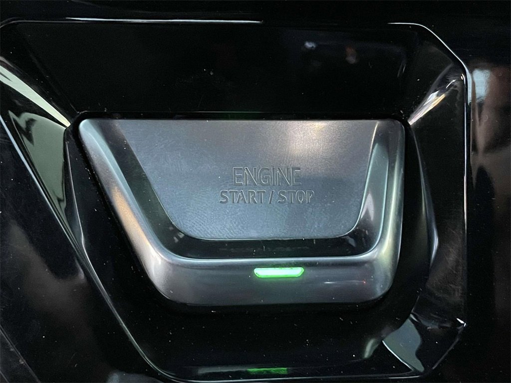 Used 2024 GMC Sierra 1500 AT4 w/ Technology Package image 29