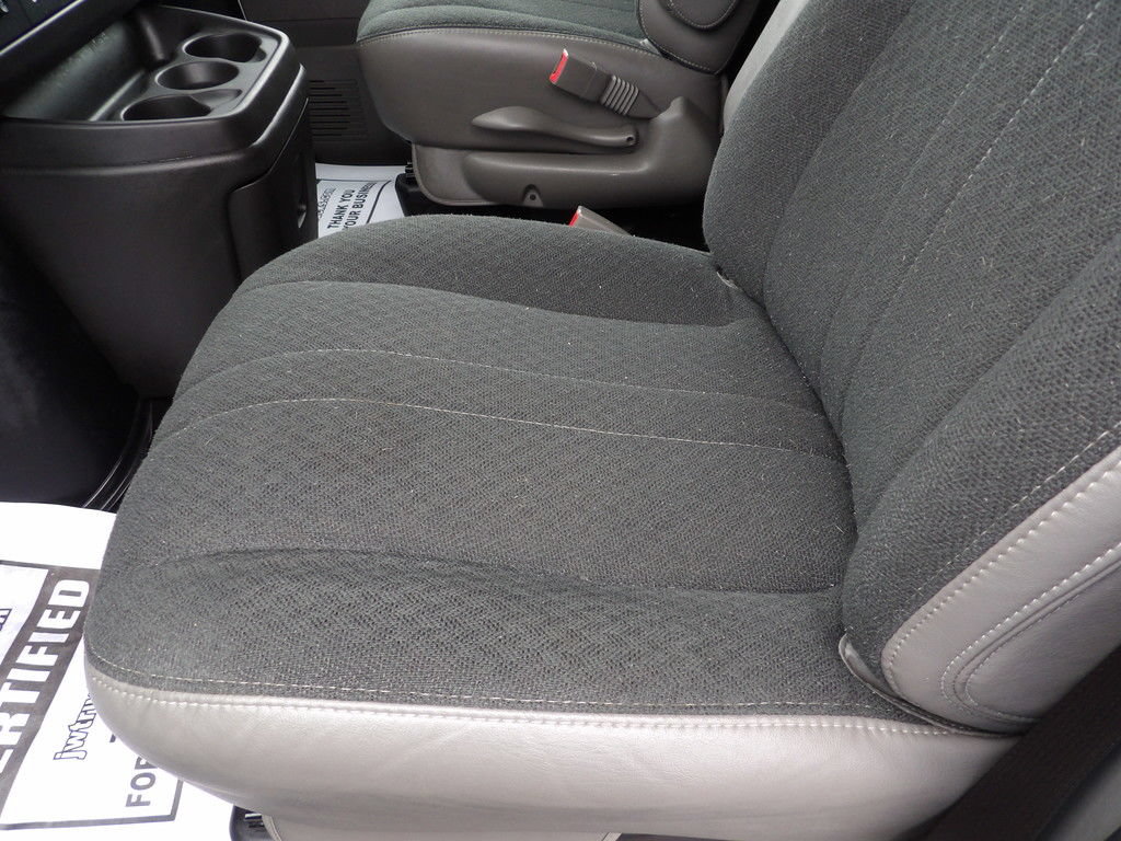 Used 2025 GMC Savana 2500 w/ Driver Convenience Package RWD image 18