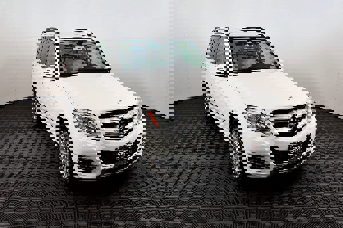 Used 2014 Mercedes-Benz GLK 250 BlueTEC 4MATIC image 4