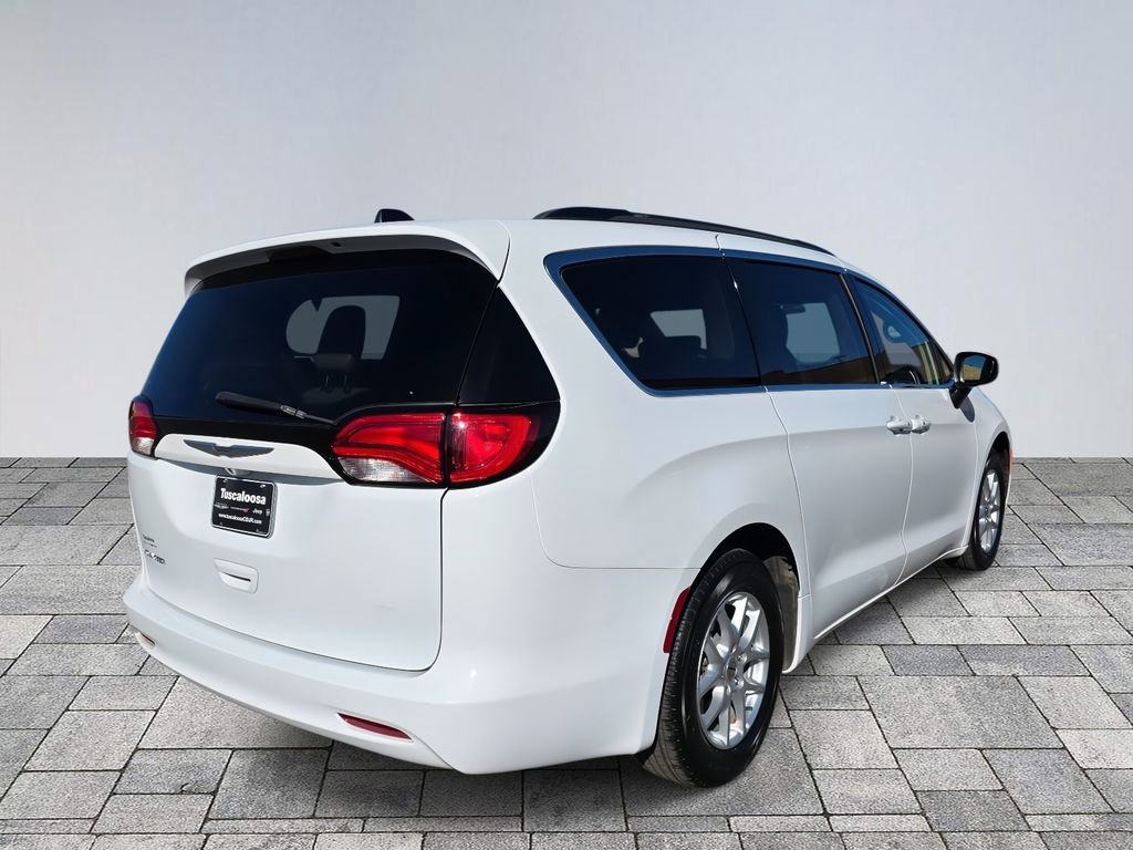 Used 2021 Chrysler Voyager Lxi image 7