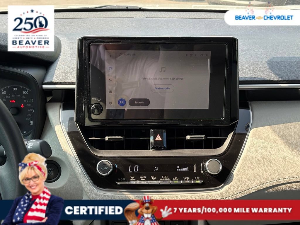 Used 2025 Toyota Corolla Cross LE FWD image 19