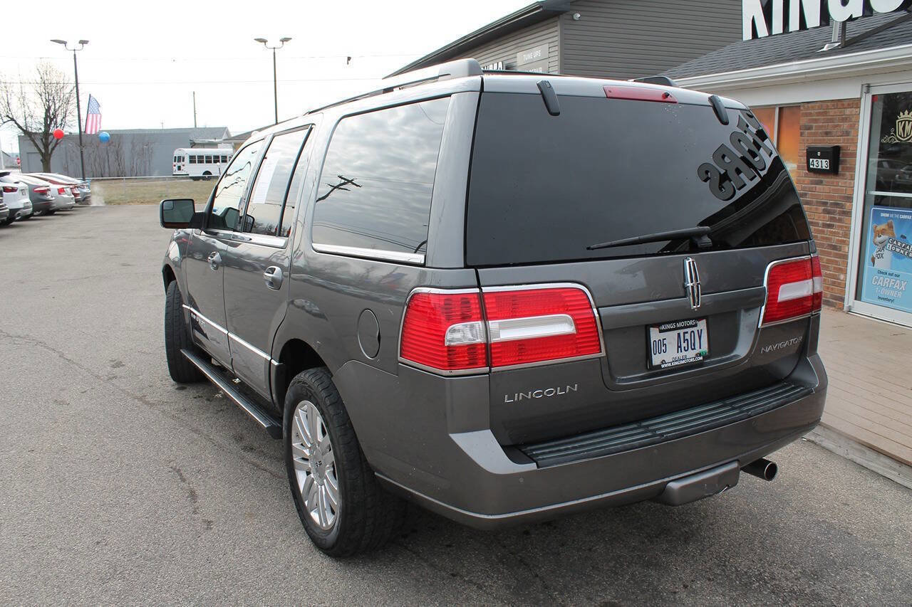 Used 2013 Lincoln Navigator 4WD w/ HD Trailer Tow Pkg image 3