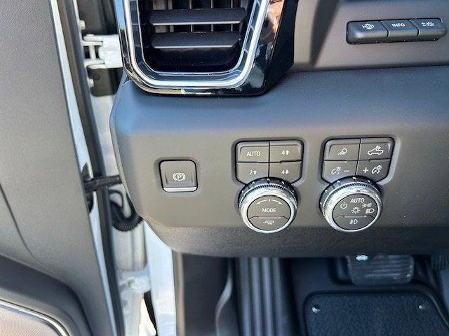 New 2026 GMC Sierra 3500 Denali w/ Denali Reserve Package image 16