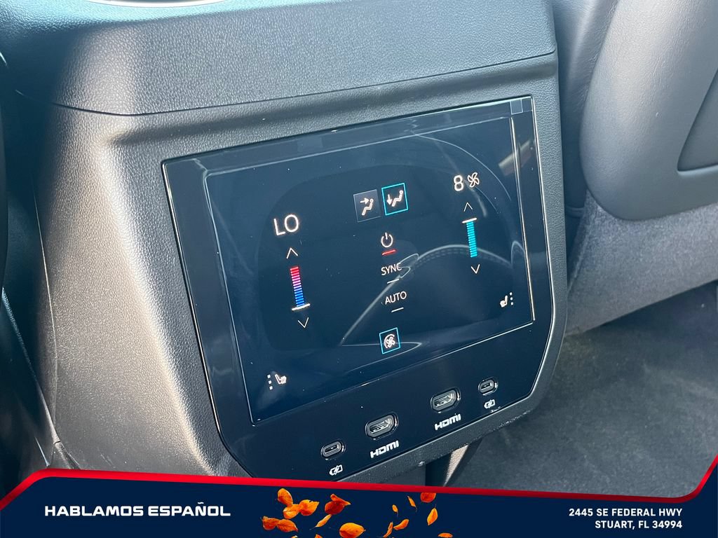 New 2026 GMC Yukon XL AT4 Ultimate AWD/4WD image 17