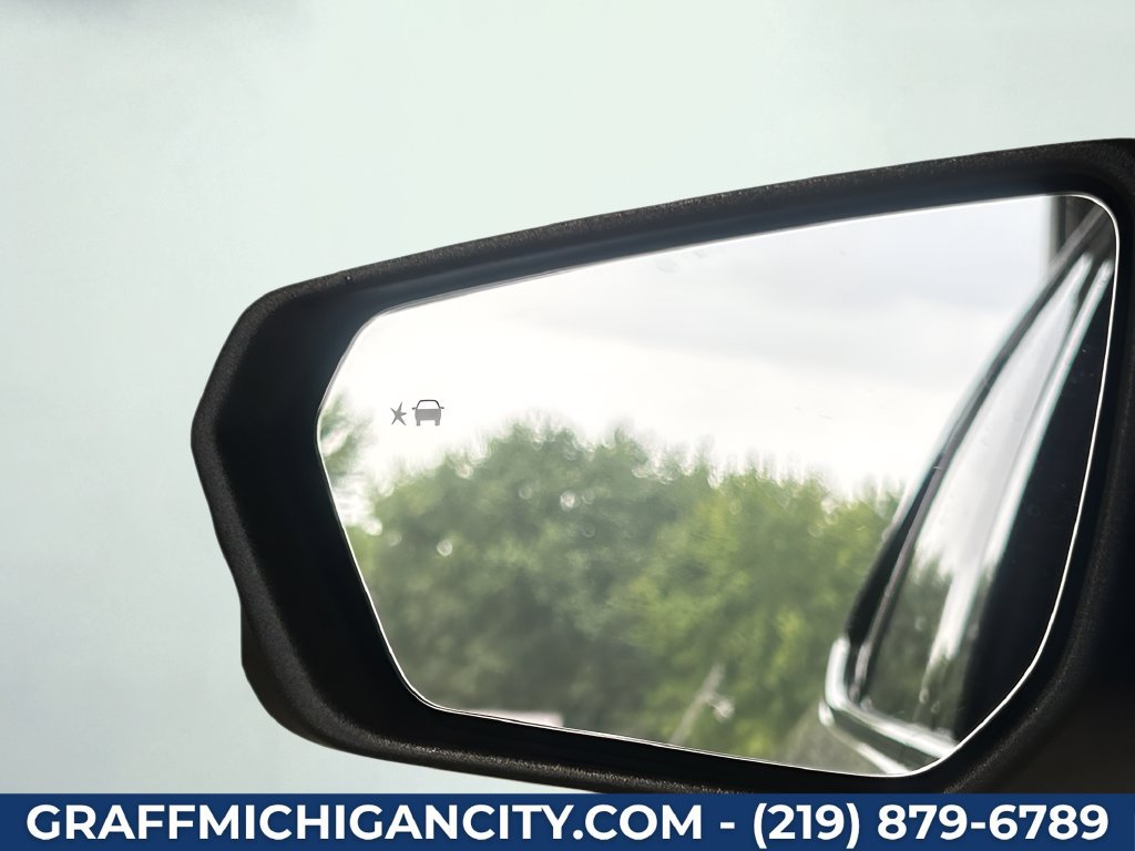 Used 2024 Chevrolet Equinox RS w/ RS Leather Package AWD/4WD image 33