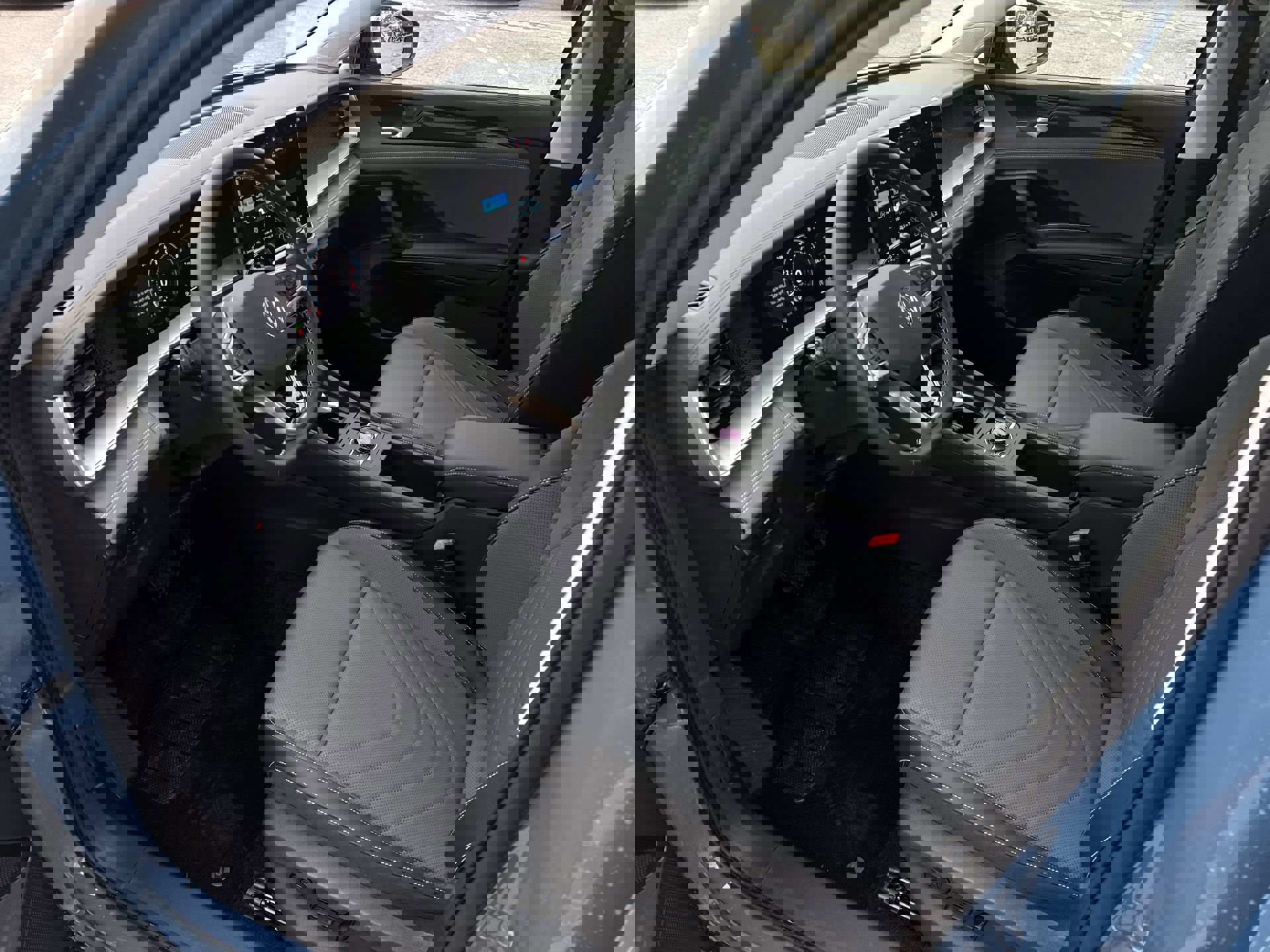 New 2026 Volkswagen Tiguan SE image 10