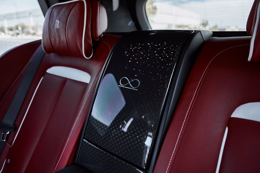 Used 2024 Rolls-Royce Cullinan Black Badge w/ Dark Exterior Package image 62