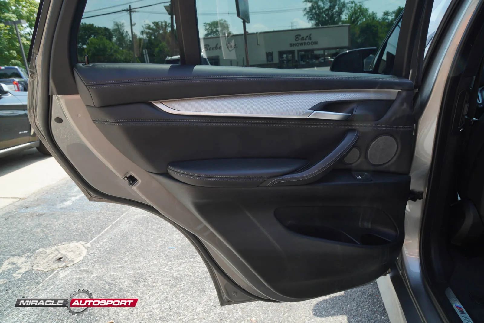 Used 2016 BMW X5 M image 22