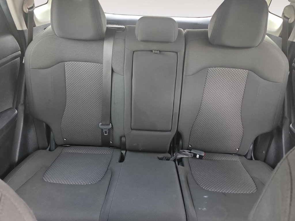 Used 2025 Kia Sportage LX FWD image 13