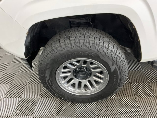Used 2019 Toyota Tacoma SR w/ SR Convenience Package AWD/4WD image 24