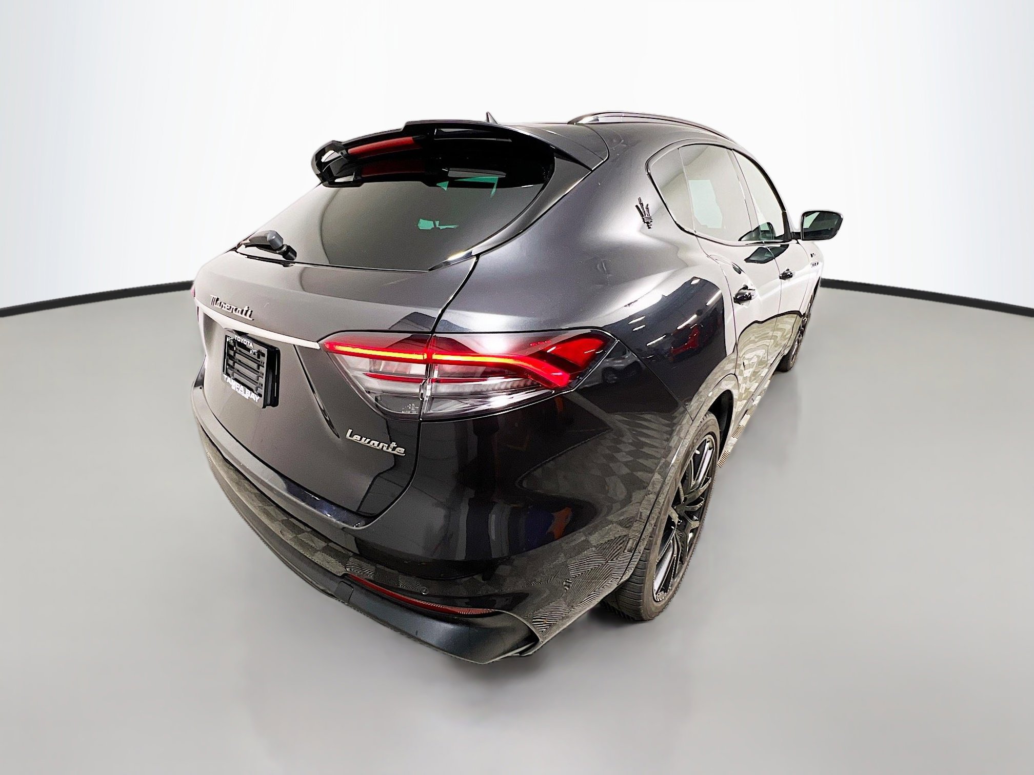 Used 2022 Maserati Levante Modena AWD/4WD image 4