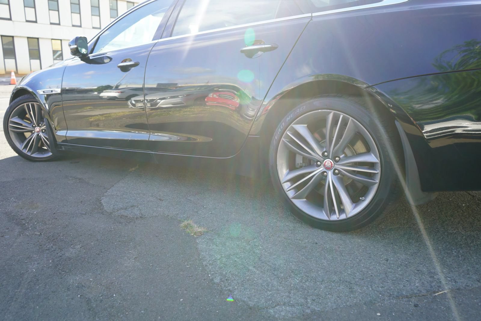 Used 2011 Jaguar XJ L Supersport RWD image 5