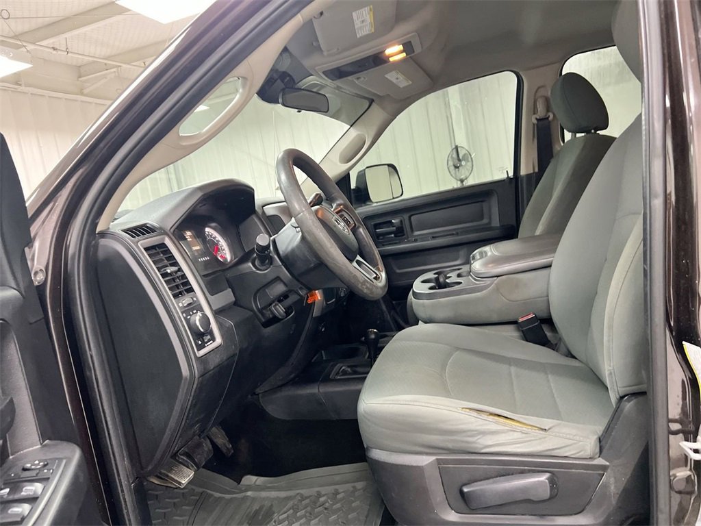 Used 2017 RAM 3500 Tradesman w/ Chrome Appearance Group image 18