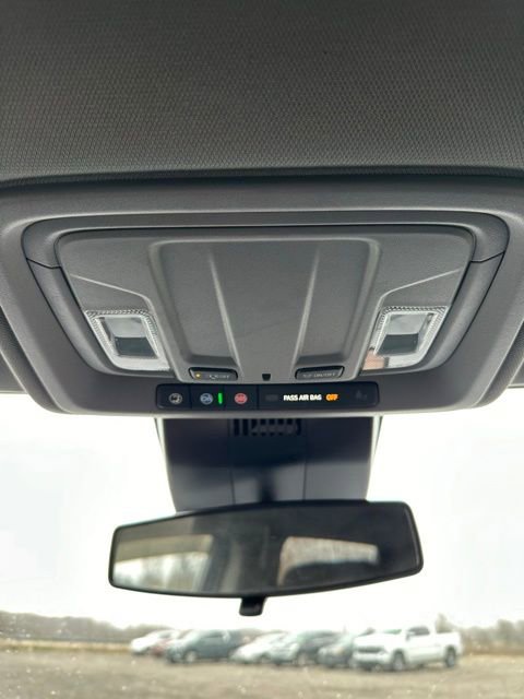 Used 2022 Chevrolet Silverado 1500 Custom image 25