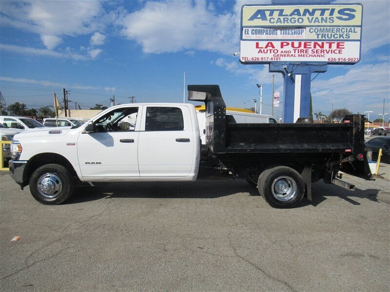Used 2022 RAM 3500 Tradesman w/ Chrome Appearance Group RWD image 7