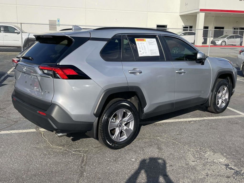 Used 2025 Toyota RAV4 XLE FWD image 10