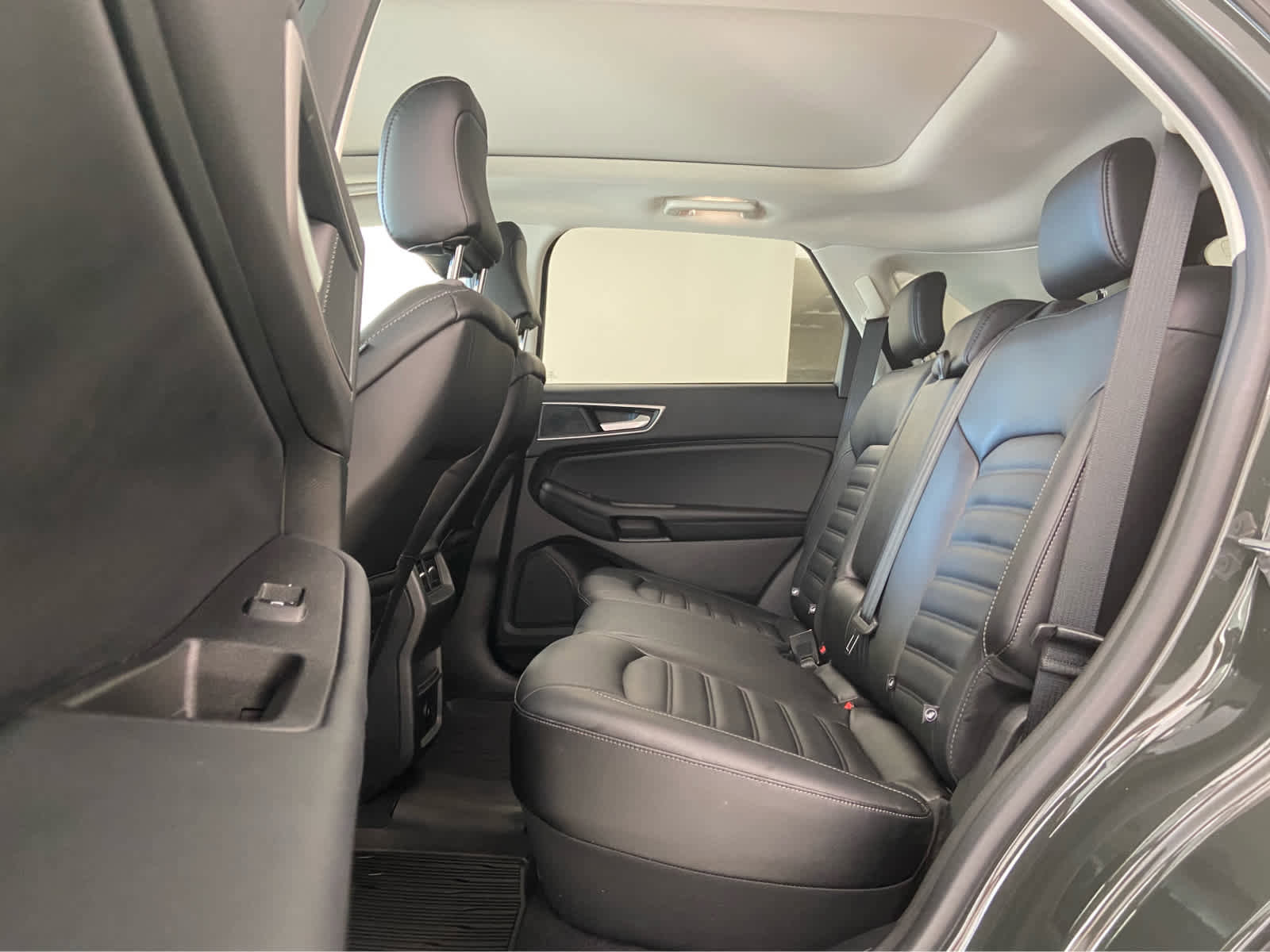 Used 2024 Ford Edge SEL image 15